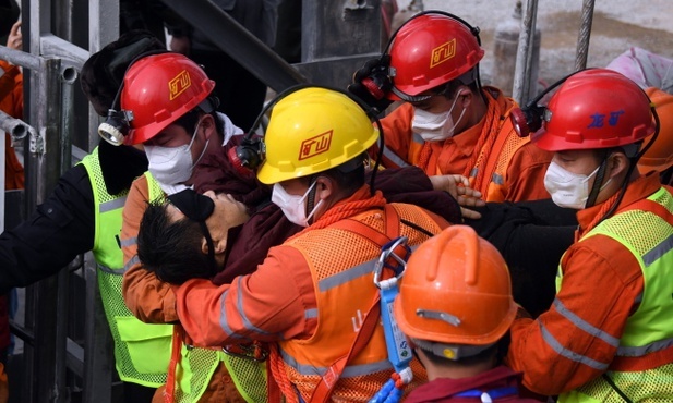Chiny: uratowano 11 górników 