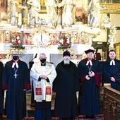 Na zdjęciu (od lewej): ks. Jarosław Lipniak, bp Waldemar Pytel, bp Marek Mendyk, ks. Piotr Nikolski,  bp Ryszard Bogusz, ks. Paweł Meler, ks. Krzysztof Ora.