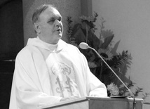 Śp. ks. Benedykt Fojcik od roku 2007 posługiwał w parafii w Chybiu.