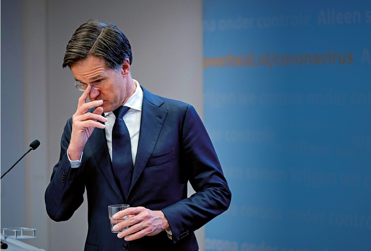 Mimo skandalicznego naruszenia prawa przez rząd Marka Rutte po najbliższych wyborach premier prawdopodobnie pozostanie na stanowisku.