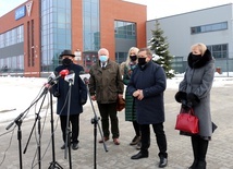 W konferencji prasowej wzięli udział parlamentarzyści (od lewej): Marek Suski, Dariusz Bąk, Agnieszka Górska, Wojciech Skurkiewicz i Anna Kwiecień.