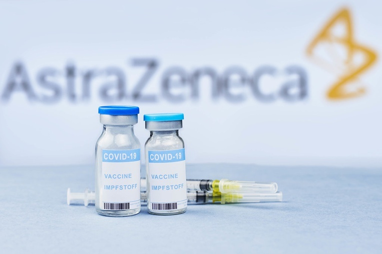 KE dopuściła do obrotu w UE szczepionkę AstraZeneca