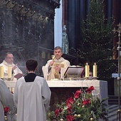 	Liturgii przewodniczył bp Zbigniew Zieliński, biskup pomocniczy archidiecezji gdańskiej.