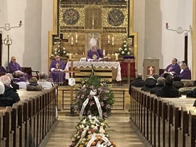 Zmarłą Halinę pożegnano w rodzinnej parafii we Wrocławiu.