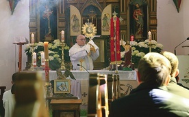 Księża należący do wspólnoty modlą się o dar świętości. Na zdjęciu: spotkanie w kwietniu 2018 roku.