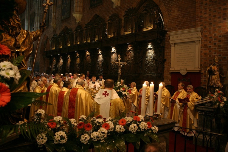 Sakra bp. Andrzeja Siemieniewskiego - fotograficzne wspomnienie