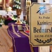 Ks. prał. Bednarski spoczął w kwaterze kapłańskiej na cmentarzu komunalnym w Koszalinie.