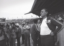 Mistrzostwa Świata w Piłce Nożnej w 1974 r. Kazimierz Górski podczas meczu Polska – Argentyna.