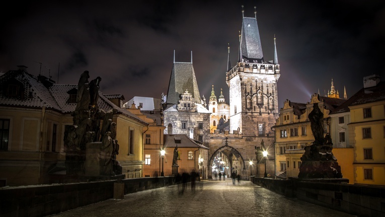 Czechy: Premier zapowiada radykalne zaostrzenie restrykcji