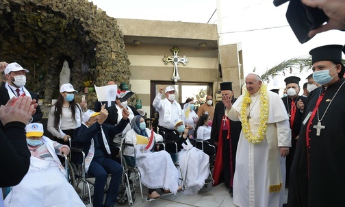 Papież pokazuje Irakijczykom, że świat o nich pamięta