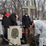 Ekshumacja na cmentarzu Obrońców Westerplatte