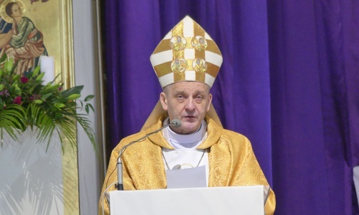 Bp Roman Pindel przewodniczył Mszy św. z okazji Roku św. Józefa na bielskich Złotych Łanach.