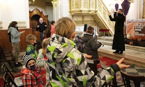 Ks. Piotr Niemczyk przygotował dla dzieci krótką katechezę o Wielkim Tygodniu.