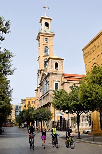 Maronicka katedra w Bejrucie sąsiaduje z meczetem Mohammada Al-Amina.