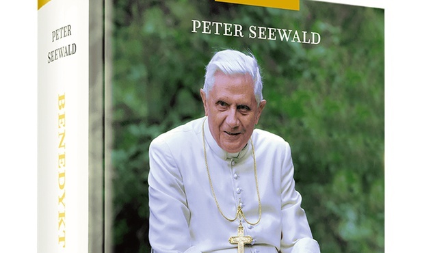 Trudno sobie wyobrazić bardziej wyczerpujące źródło wiedzy o emerytowanym papieżu niż książka Petera Seewalda.