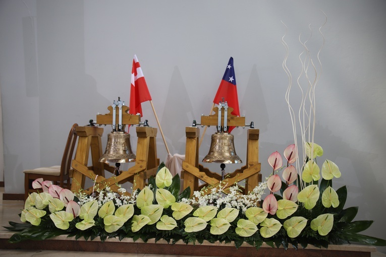 Poświęcenie dzwonów dla Samoa i wysp Tonga