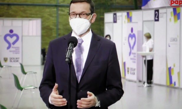 Morawiecki: Chcemy, aby od 10 maja każdy dorosły obywatel mógł zapisać się na szczepienie