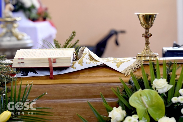 Pogrzeb ks. Stanisława Pluty, wieloletniego proboszcza parafii w Wirach