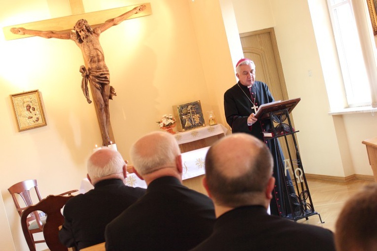 Abp Wojciech Ziemba w obiektywie GN