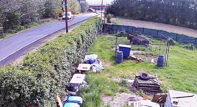 Tarnowskie Góry. Policja poszukuje sprawcy śmiertelnego potrącenia rowerzysty; opublikowała film z wypadkiem