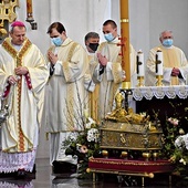 Była to pierwsza Eucharystia sprawowana przez metropolitę gdańskiego w bazylice Mariackiej.