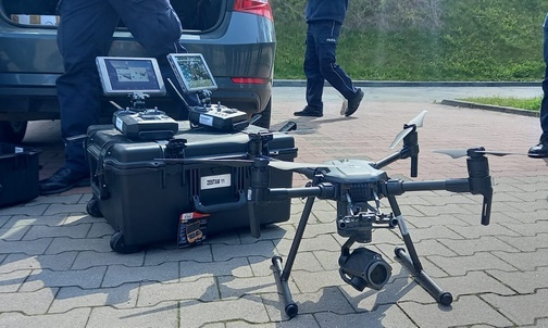 Będzin. Pierwsze loty policyjnego drona. Skontroluje przejścia dla pieszych i kierowców korzystających z telefonu