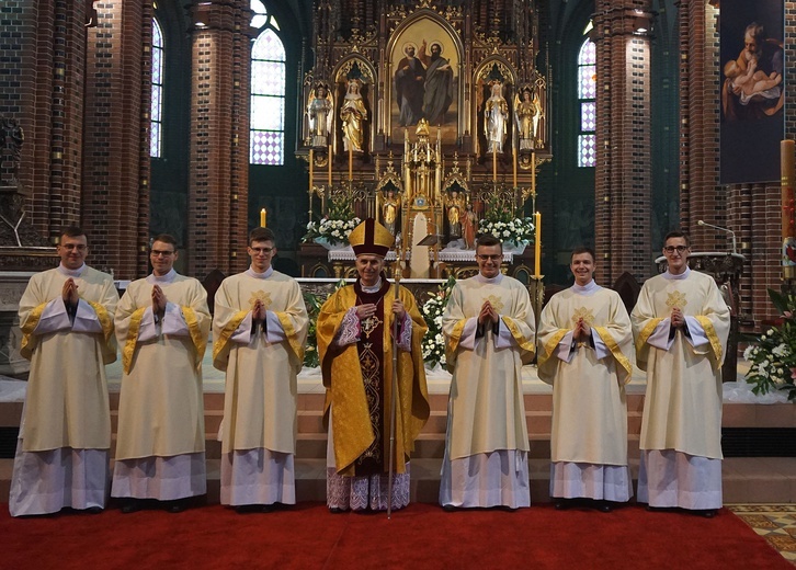 Mamy sześciu nowych diakonów