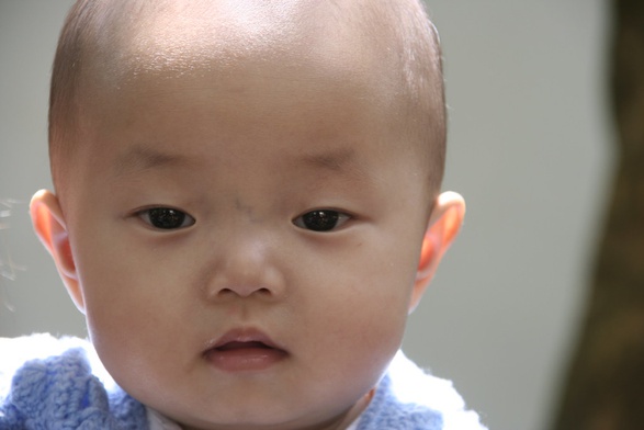 Chiny: Najpierw przymusowe aborcje, teraz będą płacić za urodzenie dziecka? Pomysł na 500+ z chińskim rozmachem