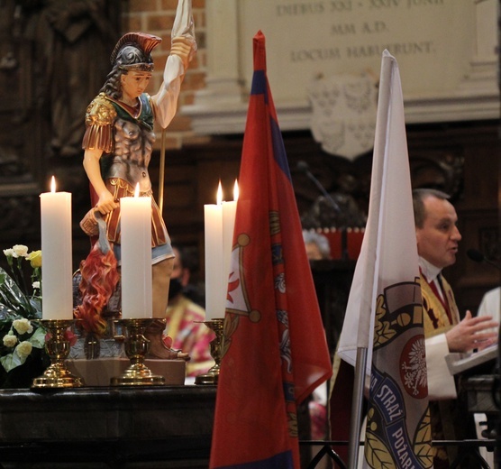 Dzień Strażaka w katedrze wrocławskiej