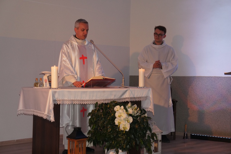 Eucharystię podczas spotkania sprawował ks. Piotr Karpiński.