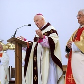 Bp Ignacy Dec przewodniczył Mszy św. w wałbrzyskim sanktuarium Relikwii Krzyża Świętego.