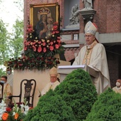 Abp Gądecki w Piekarach zapraszał do przemyślenia stylu życia