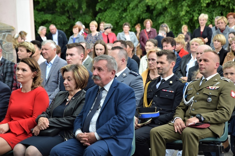 Wierni dziękowali za posługę misjonarzy.