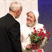 ▲	Premiera odbyła się pod koniec maja, z udziałem m.in. bp. Piotra Libery oraz sióstr z płockiego domu zgromadzenia,  do którego należała  św. Faustyna.