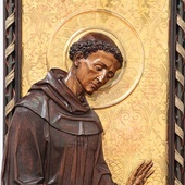Święty Antoni Padewski, rzeźba Bruna Tschotschela z kościoła pw. św. św. Apostołów Piotra i Pawła w Sycowie.