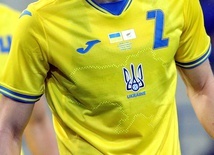 UEFA nakazała zmianę grafiki na koszulkach piłkarzy Ukrainy, ale...
