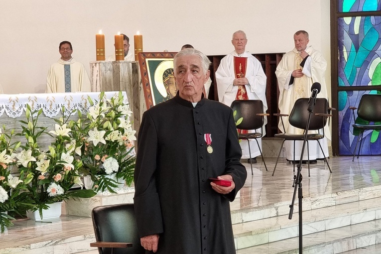Uroczystości jubileuszowe ks. Zbigniewa Kuzi w parafii Matki Bożej Królowej Polski w Lublinie.