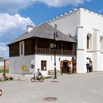 Gotycka synagoga z 1546 r. należy do najstarszych w Polsce.