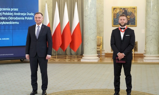 Prezydent odznaczył Jakuba Błaszczykowskiego Krzyżem Komandorskim OOP