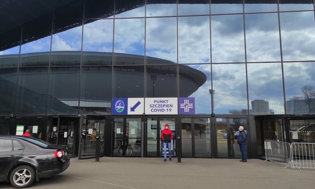 Katowice. Punkt szczepień z MCK przeniesiony do Muzeum Śląskiego