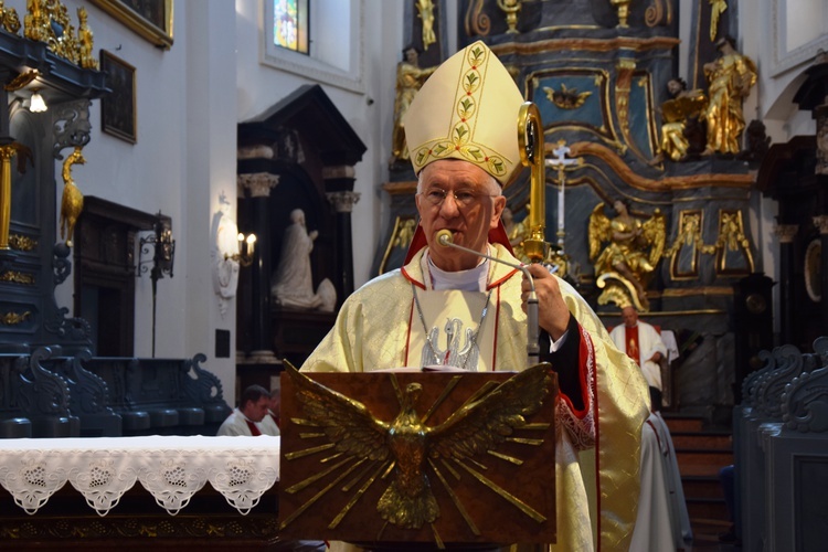 Dąb „Alojzy” ku czci pierwszego biskupa łowickiego