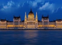 Prezydent Węgier Janos Ader podpisał ustawę antypedofilską