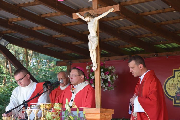 Chrusty - Msza św. i procesja