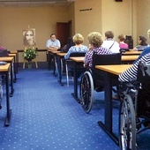 ▲	W ignacjańskich spotkaniach prowadzonych przez jezuitów uczestniczy ok. 20 z niepełnosprawnością. 