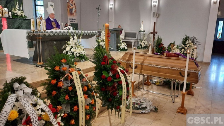Pogrzeb ks. Jana Wnuka-Lipińskiego