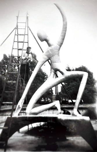▲	Prace przywrócą monumentowi wygląd z  lat 60. ubiegłego wieku.