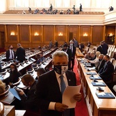 Trudna sytuacja w bułgarskim parlamencie – zwycięskie partie nie są w stanie utworzyć większościowego rządu. Szykuje się gabinet mniejszościowy.