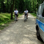 Tychy. Policjanci apelują o rozsądek nad wodą