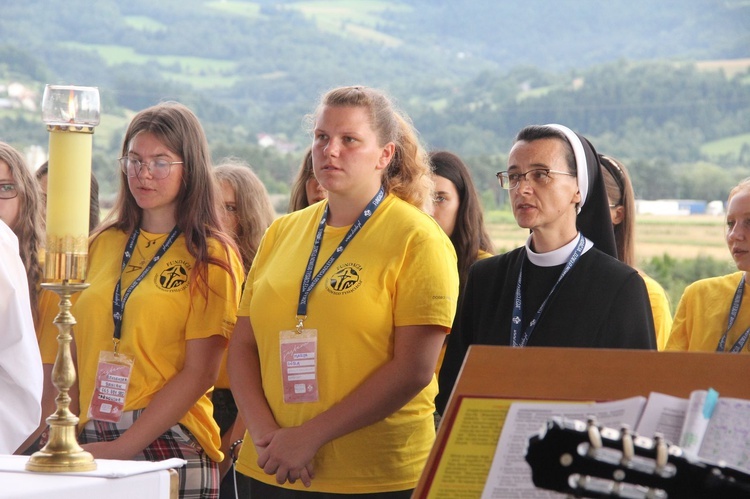 Stary Sącz. Obóz stypendystów Fundacji "Dzieło Nowego Tysiąclecia"