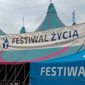 8.8.2021 | Młodzi na Festiwalu Życia | Starsi na pielgrzymce do Matki Uśmiechniętej